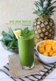 cocosnut green base for smoothies with mango and spanish and pineaple